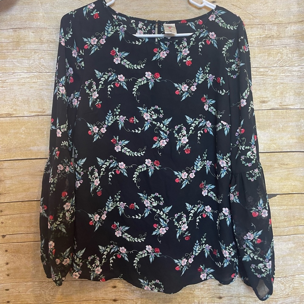 Lauren Conrad Disney blouse 🛍